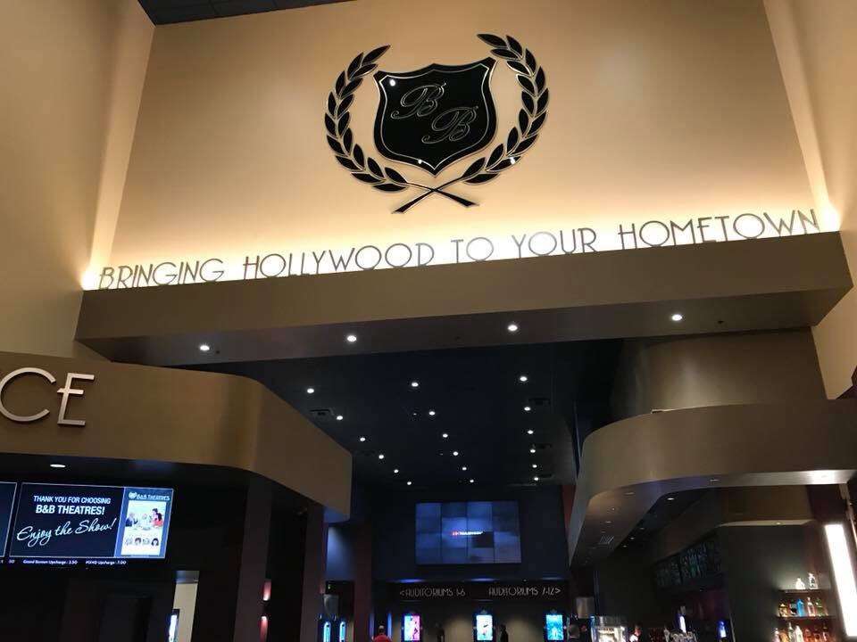 B&B Theatres Leavenworth Landing 5 225 Delaware St, Leavenworth, KS 66048