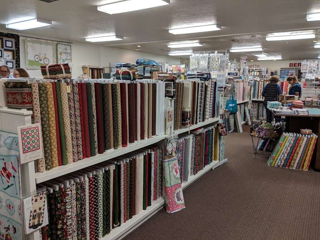 Rossville Quilts | 356 W Main St, Rossville, IN 46065, USA | Phone: (765) 379-2900