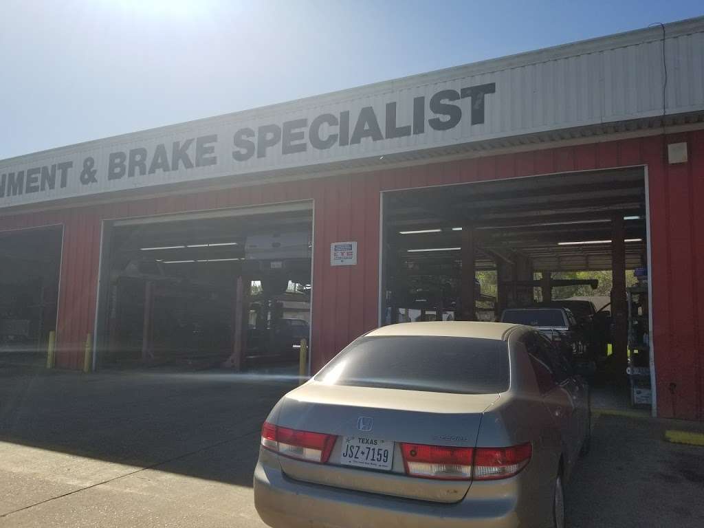 Discount Auto Service Center | 10606 East Fwy, Houston, TX 77029 | Phone: (713) 672-5600