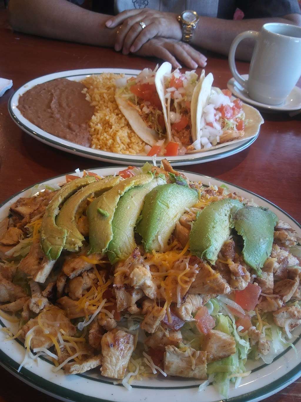 El Chinampa Mexican Restaurant | 17009 East Fwy, Channelview, TX 77530, USA | Phone: (281) 864-9751