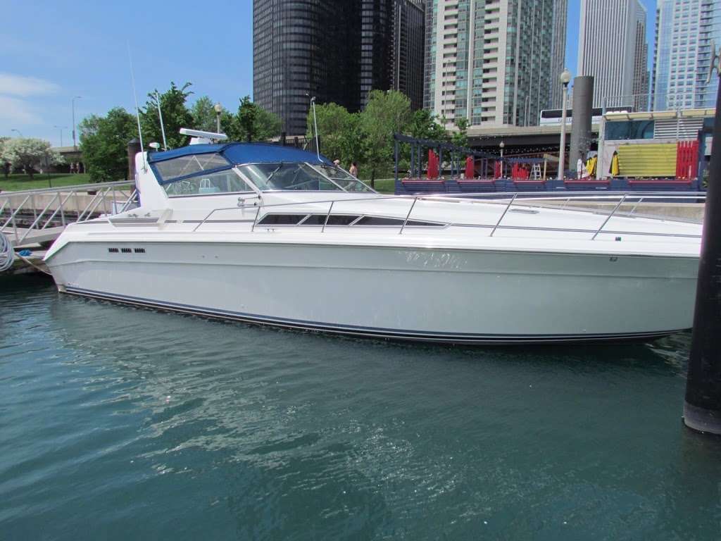 KnockOut Charters | 111 N Lake Shore Dr, Chicago, IL 60601, USA | Phone: (773) 230-9173