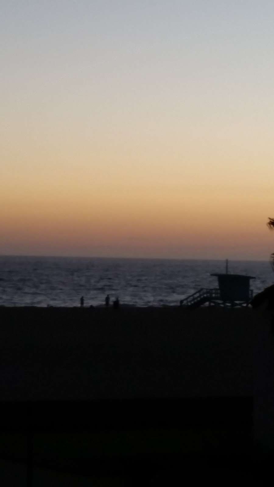 Ocean Front Family Vacation Rentals | 2231 Hermosa Ave, Hermosa Beach, CA 90254 | Phone: (310) 265-3428
