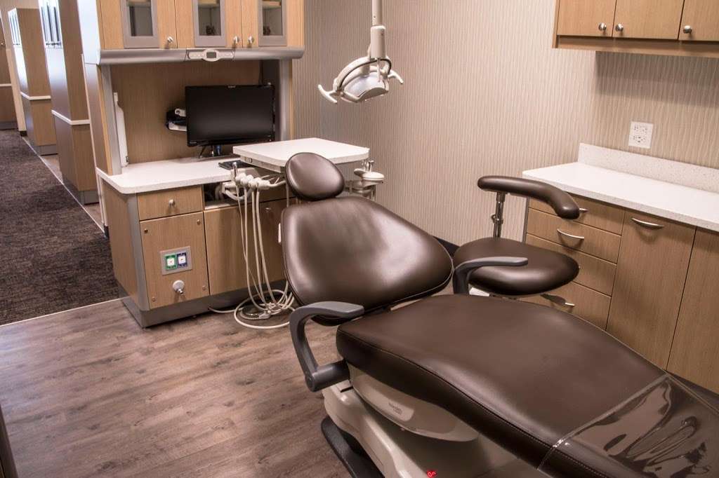 Dental Associates | 1211 Dolphin Ct, Waukesha, WI 53186, USA | Phone: (262) 436-3363