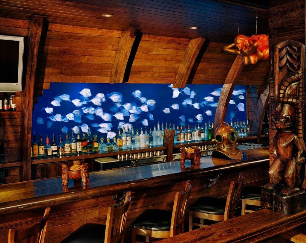 Shipwreck Tavern | 10 Bayville Ave, Bayville, NY 11709, USA | Phone: (516) 628-2628