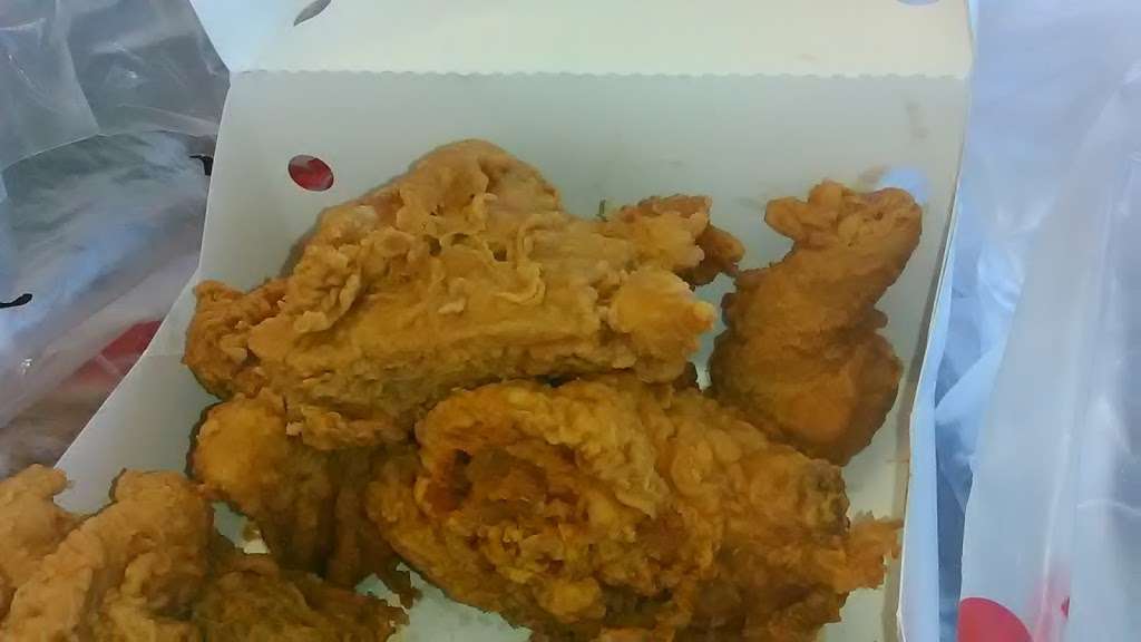 Churchs Chicken | 2401 W Sunrise Blvd, Fort Lauderdale, FL 33311, USA | Phone: (954) 581-5866