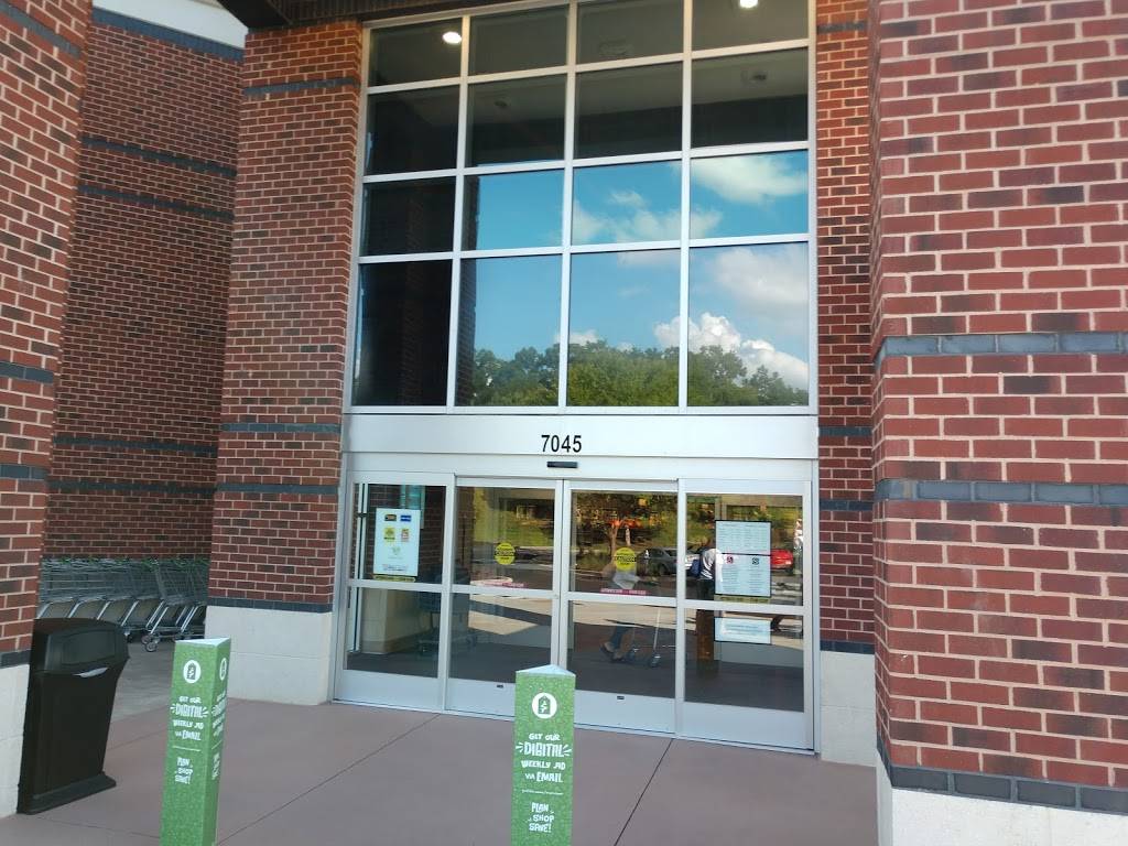 Publix Super Market at The Shops at Stratford Hills | 7045 Forest Hill Ave, Richmond, VA 23225 | Phone: (804) 323-4110