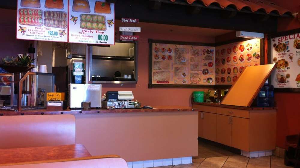 Los Jilbertos Taco Shop Elsinore | 29989 Canyon Hills Rd, Lake Elsinore, CA 92532, USA | Phone: (951) 309-0148