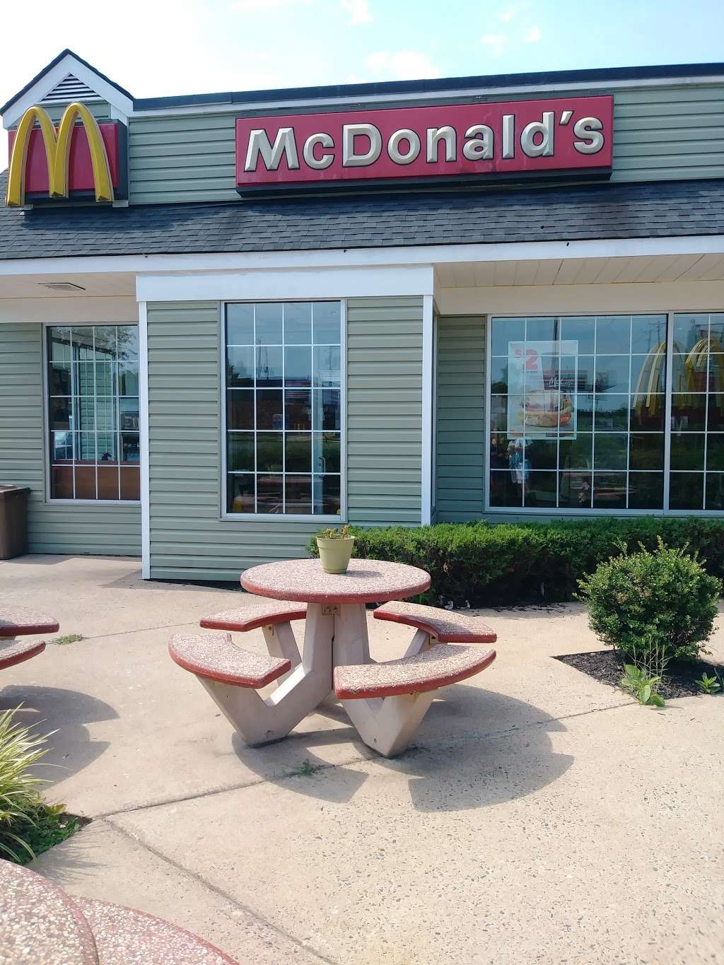 McDonalds | 545 Ferry Rd, Fredericksburg, VA 22405 | Phone: (540) 422-3862
