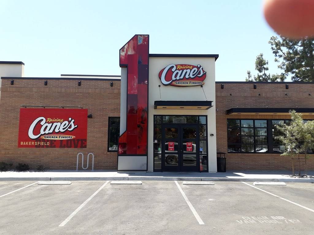 Raising Canes Chicken Fingers | 4025 California Ave, Bakersfield, CA 93309, USA | Phone: (661) 863-0135