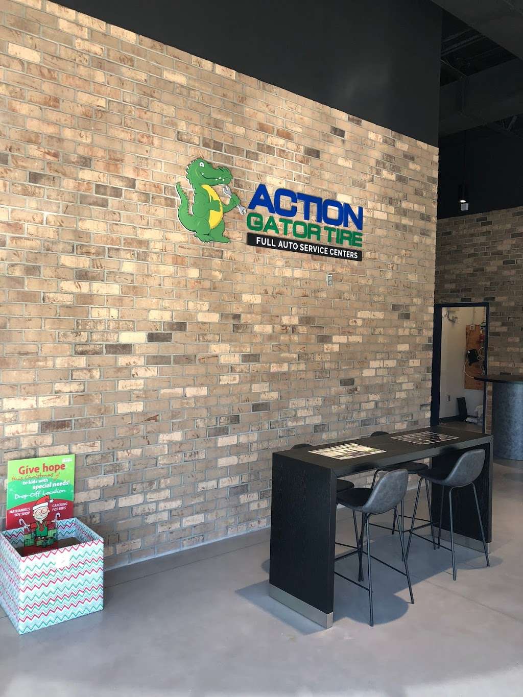 Action Gator Tire | 11685 Silverlake Park Dr, Windermere, FL 34786, United States | Phone: (407) 217-6873