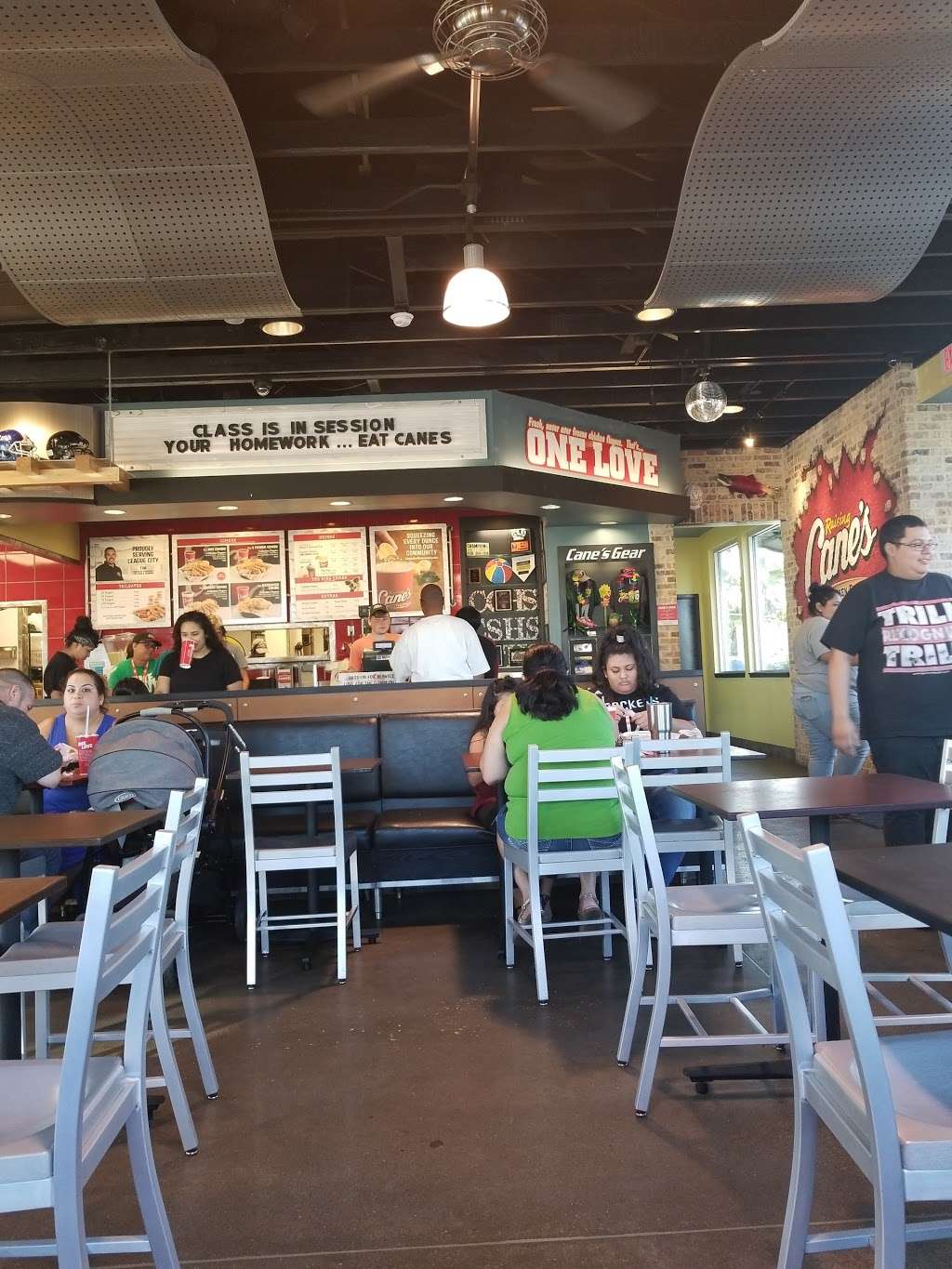Raising Canes Chicken Fingers | 2586 E League City Pkwy, League City, TX 77573, USA | Phone: (281) 535-4784