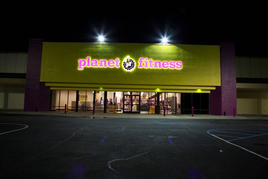 Planet Fitness | 528 W Town Plaza, Bessemer, AL 35020, USA | Phone: (205) 774-6888