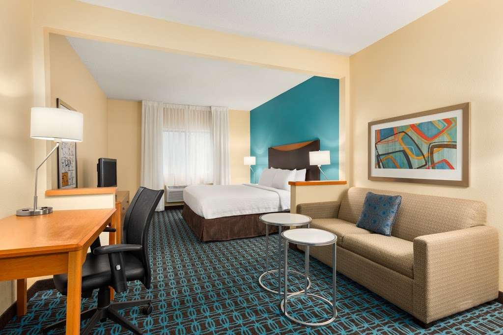 Fairfield Inn by Marriott Racine | 6421 Washington Ave, Racine, WI 53406, USA | Phone: (262) 886-5000