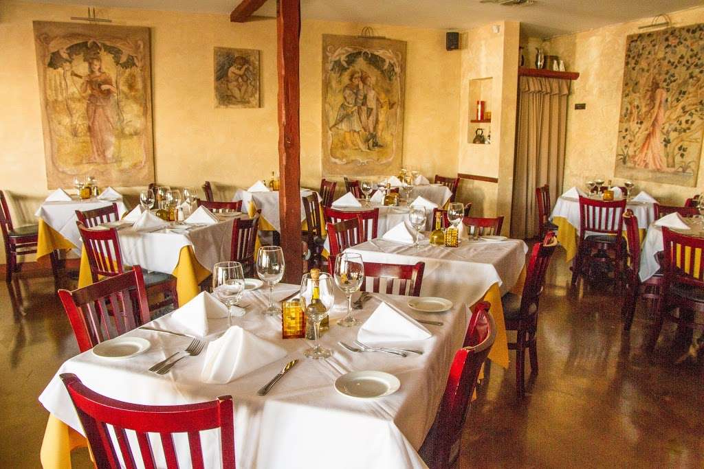 Caffe Pinguini Italian Restaurant | 6935 Pacific Ave, Playa Del Rey, CA 90293 | Phone: (310) 306-0117