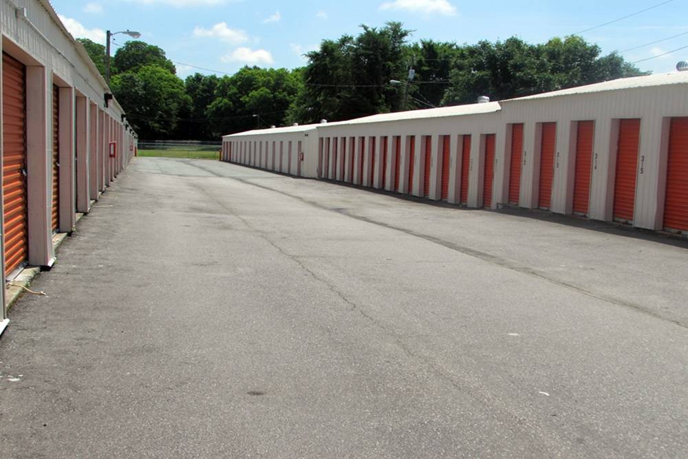 Public Storage | 3206 N Ohenry Blvd, Greensboro, NC 27405, USA | Phone: (336) 355-7462