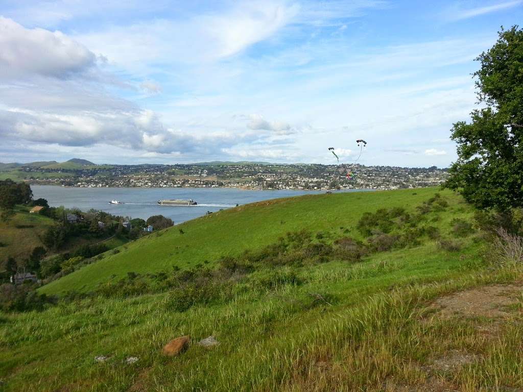 Carquinez Strait Regional Shoreline Park | Port Costa, CA 94569, USA