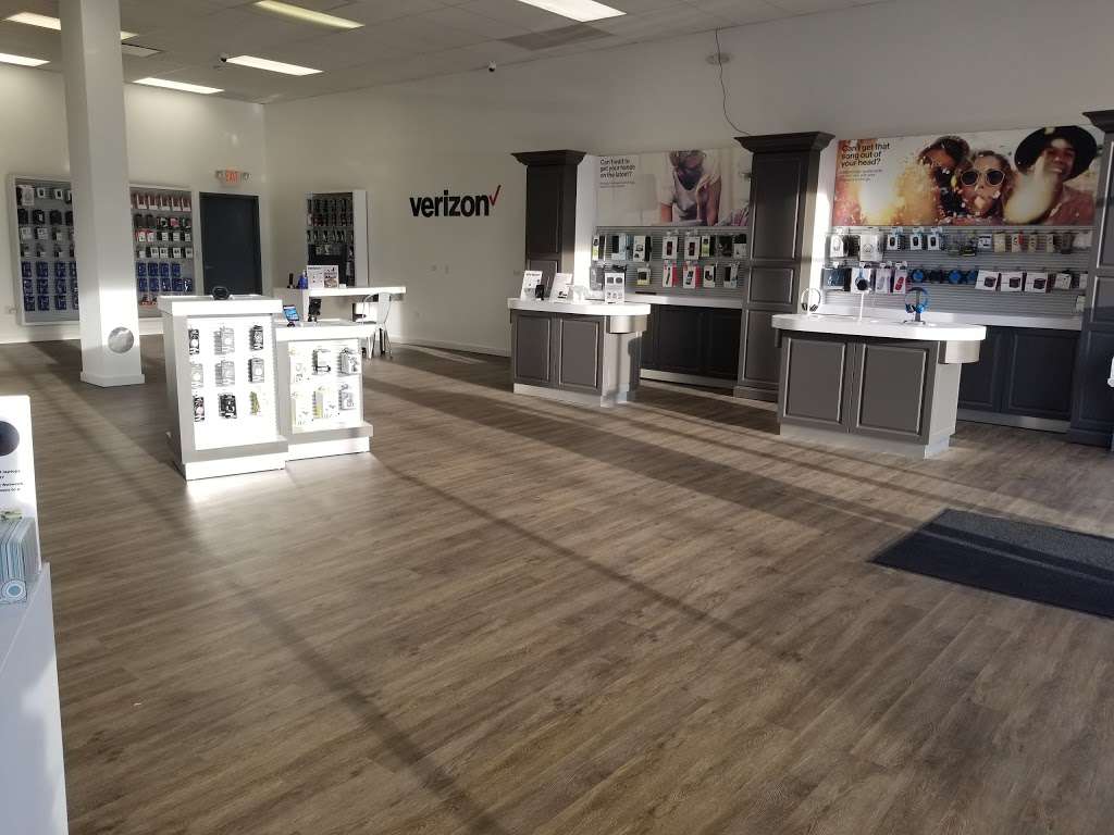 Verizon | 904 Northwest Hwy, Fox River Grove, IL 60021, USA | Phone: (847) 829-4748