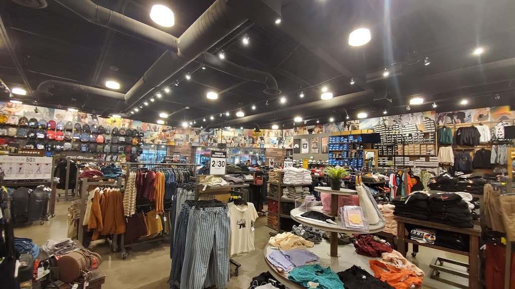 Tillys | 6800 N 95th Ave #990, Glendale, AZ 85305, USA | Phone: (623) 337-8321