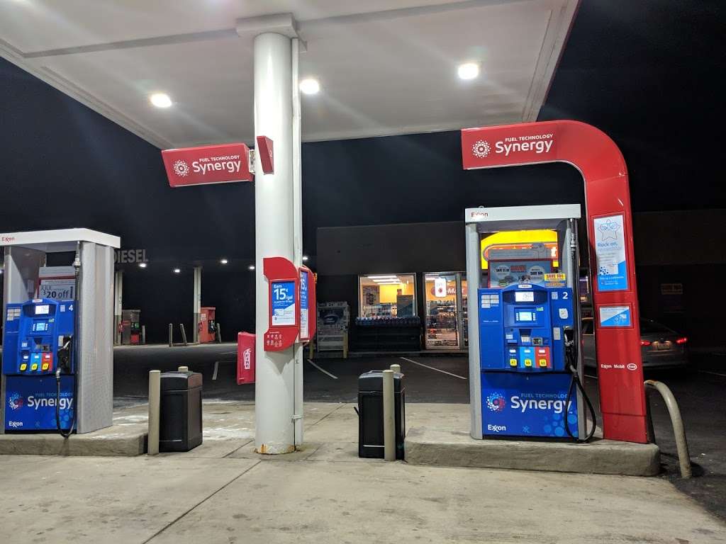 Exxon | 3577 PA-611, Bartonsville, PA 18321, USA