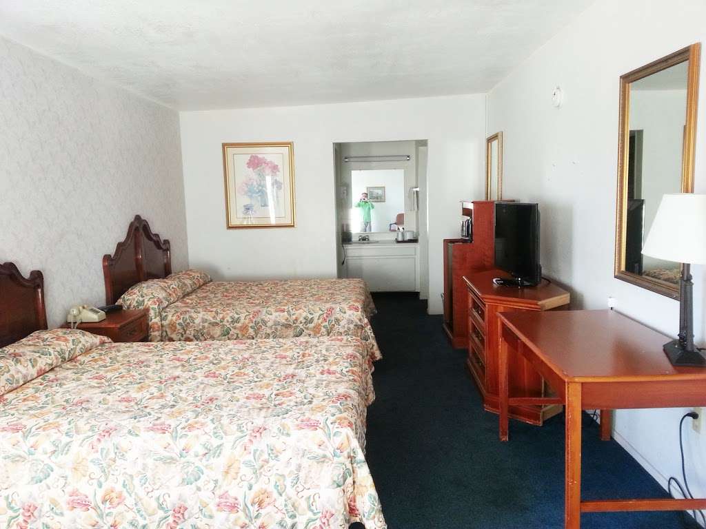 Devonshire Inn Motel | 2076 Rosamond Blvd, Rosamond, CA 93560, USA | Phone: (661) 256-3454