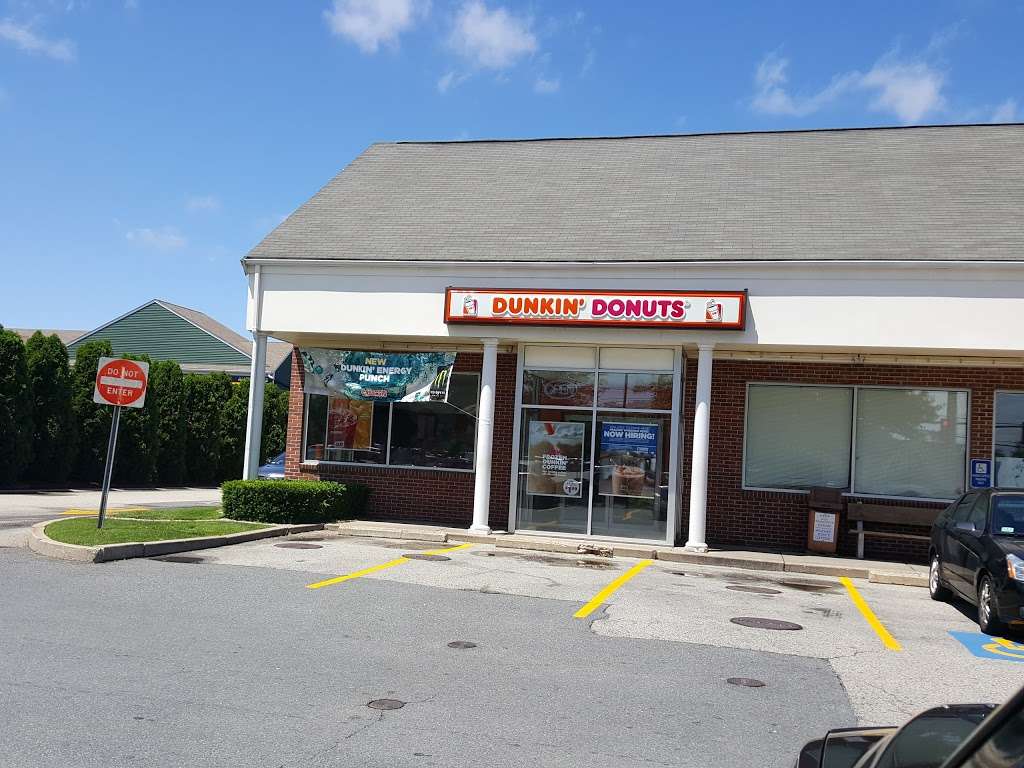 Dunkin | 387 W Center St, West Bridgewater, MA 02379, USA | Phone: (508) 588-0402