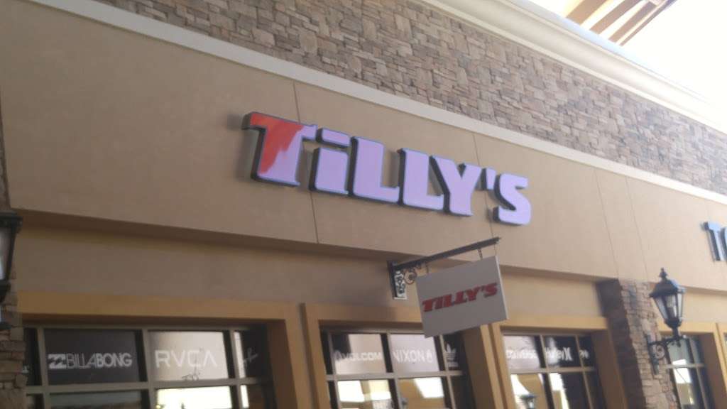 Tillys | 5512 New Fashion Way, Charlotte, NC 28278, USA | Phone: (704) 998-6128