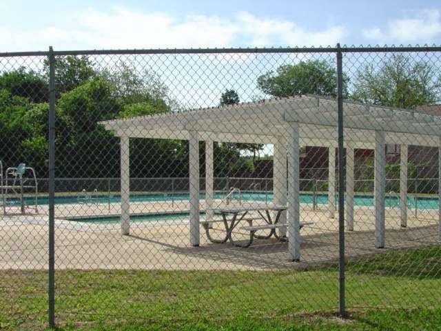 Crawford Park | 401 Straus Rd, Cedar Hill, TX 75104, USA | Phone: (972) 291-5130