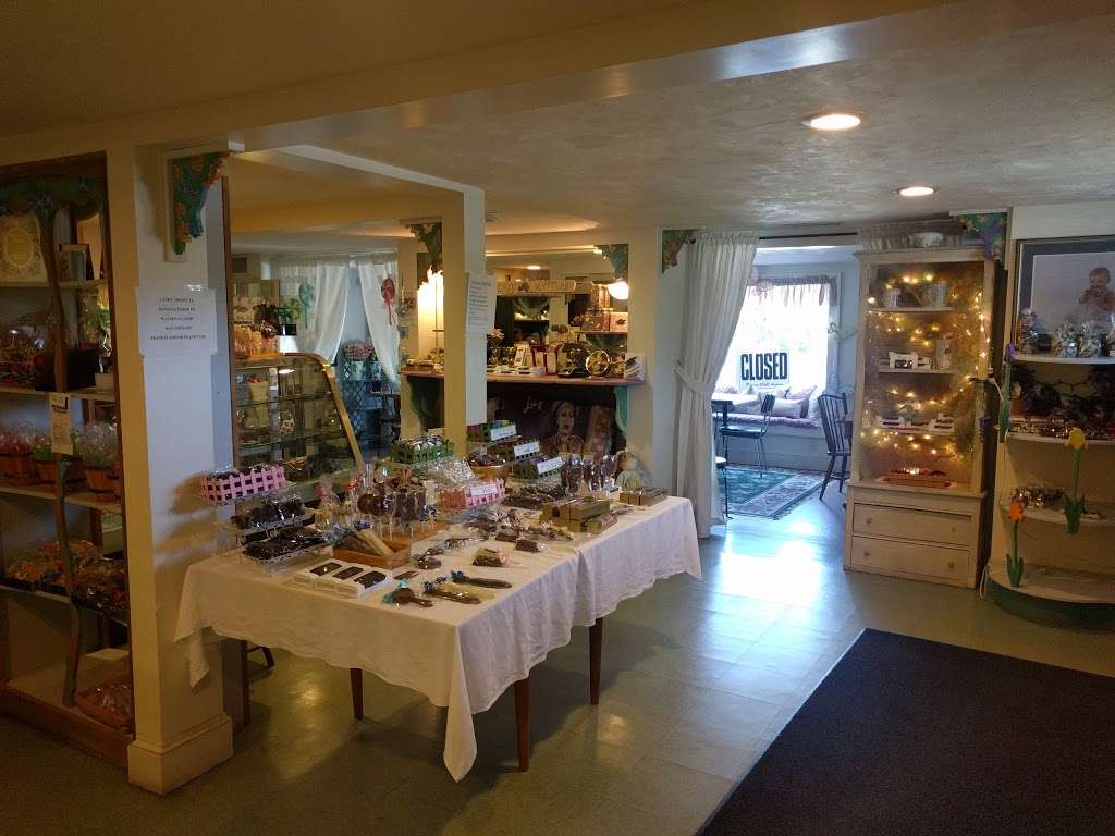 Watsons Candies | 2958, 761 Main St, Walpole, MA 02081, USA | Phone: (508) 668-2634