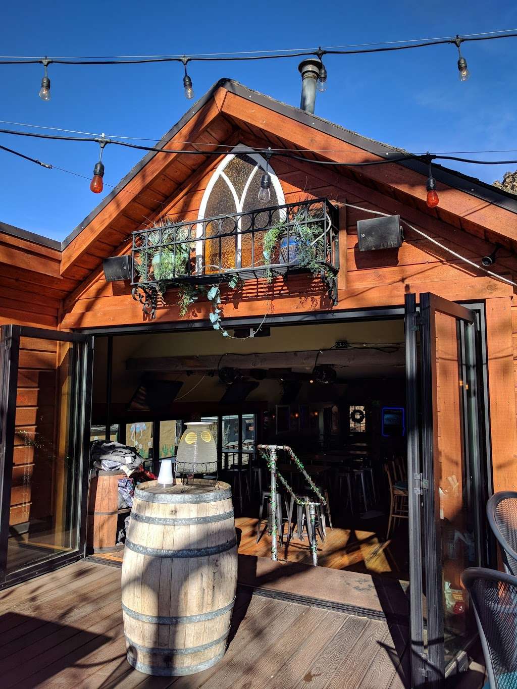 Roof Top Tavern | 215 Bear Creek Ave, Morrison, CO 80465, USA | Phone: (303) 697-0164