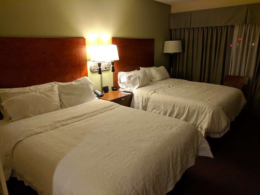 Hampton Inn Chicago/Gurnee | 5550 Grand Ave, Gurnee, IL 60031, USA | Phone: (847) 662-1100