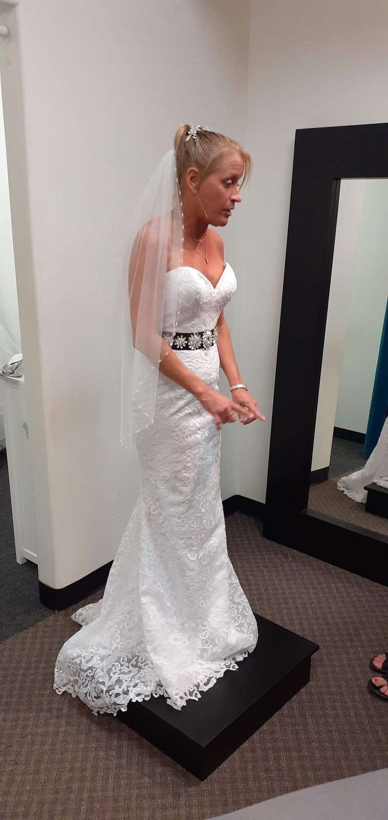 Brilliant Bridal | 520 W Union Hills Dr #102, Phoenix, AZ 85027, USA | Phone: (602) 548-1755