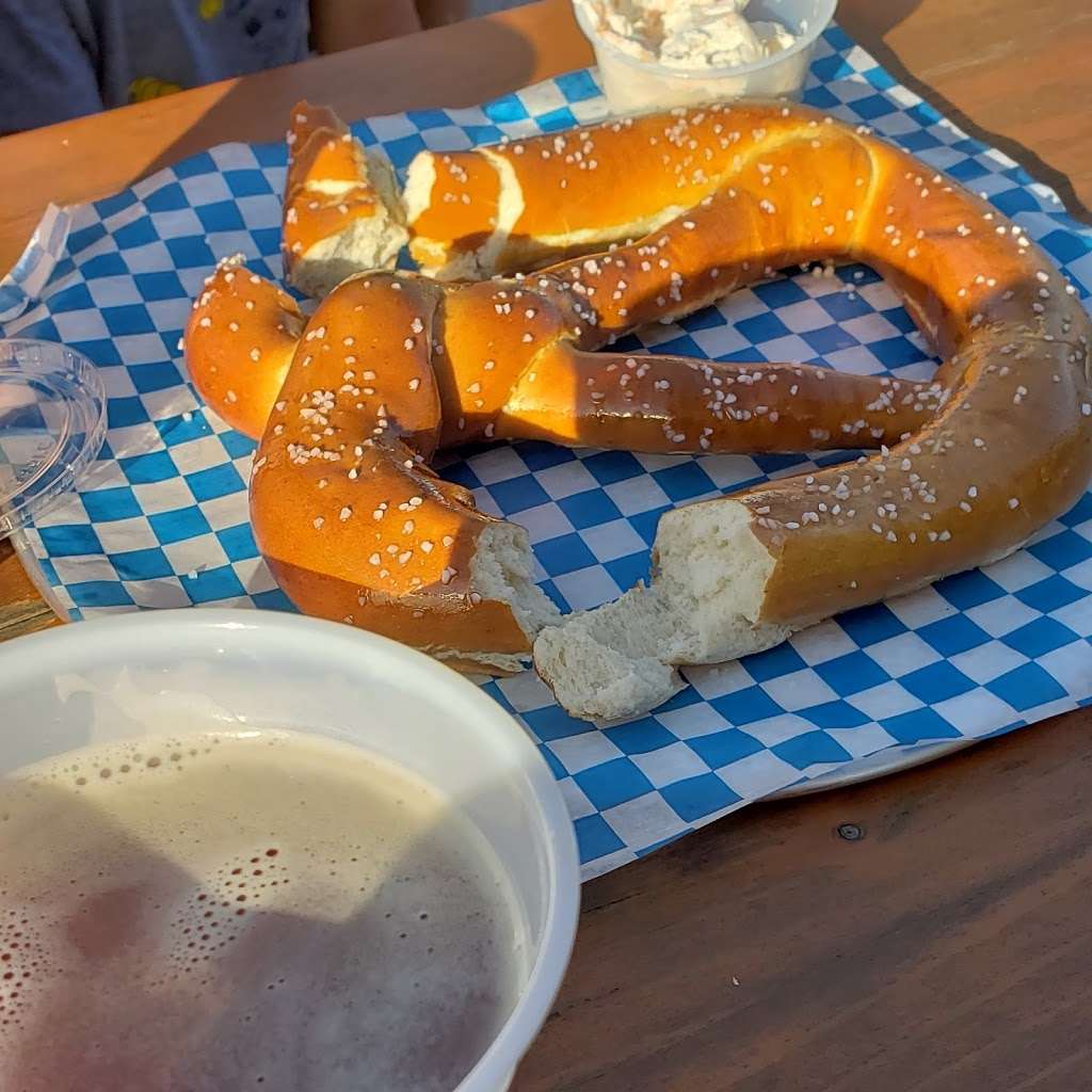 Petrifying Springs Biergarten | 5555 7th St Pavilion #1, Kenosha, WI 53144, USA | Phone: (262) 221-5040