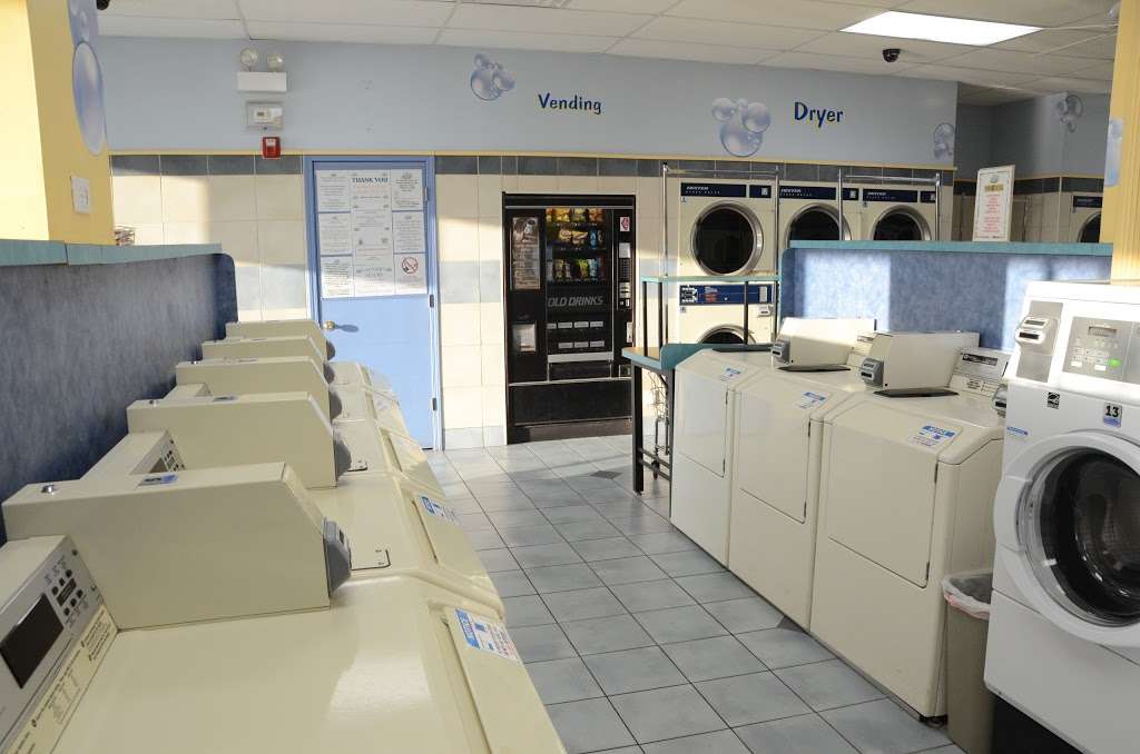 Soap Opera Laundromat - Woodridge | 8270 Janes Ave, Woodridge, IL 60517, USA | Phone: (630) 427-0504