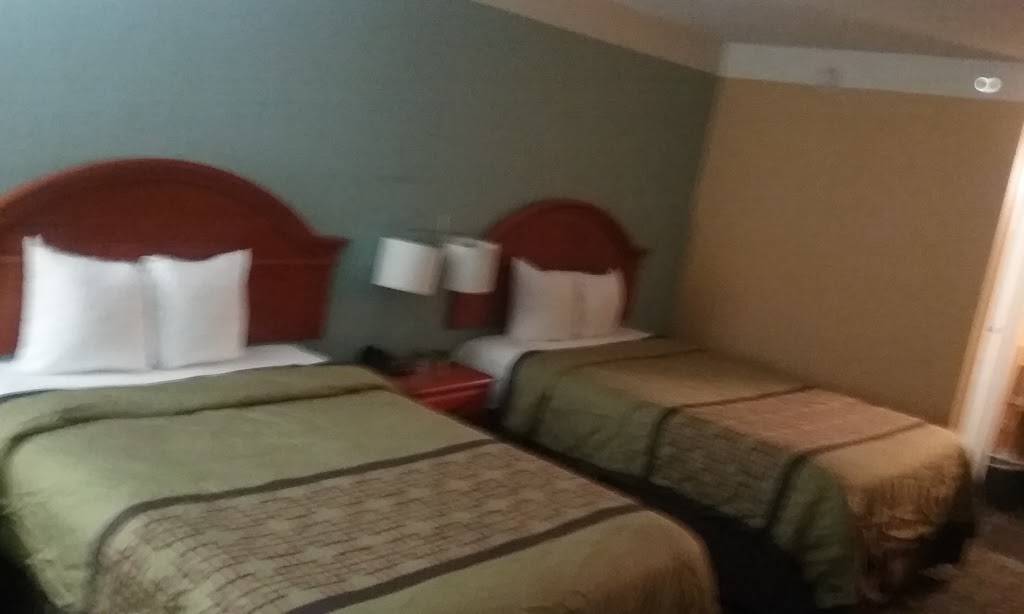 Econo Lodge | 624 Decatur Hwy, Fultondale, AL 35068, USA | Phone: (205) 874-9689