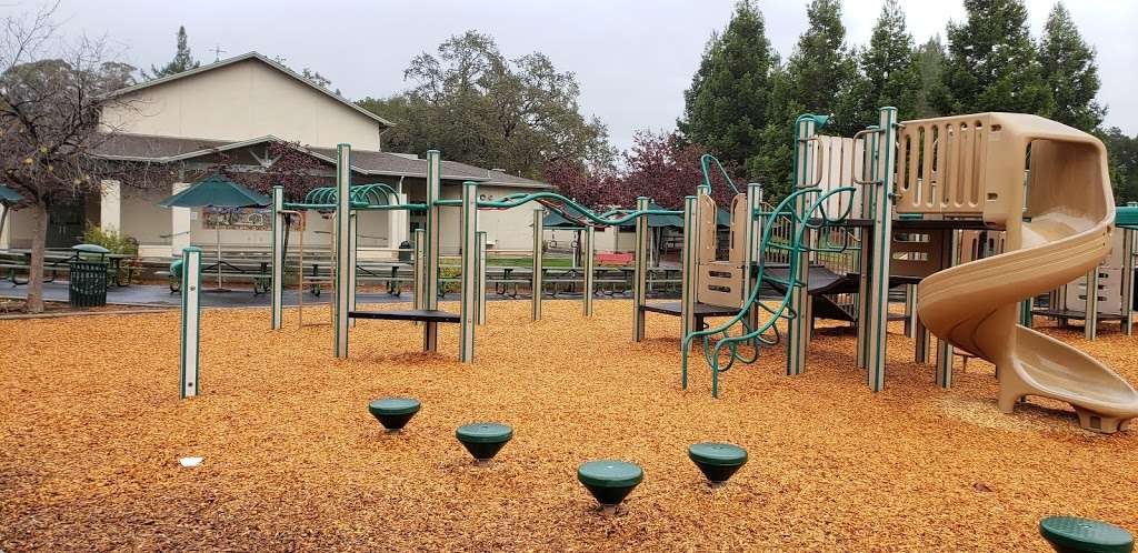 Saratoga Elementary School | 14592 Oak St, Saratoga, CA 95070, USA | Phone: (408) 867-3476