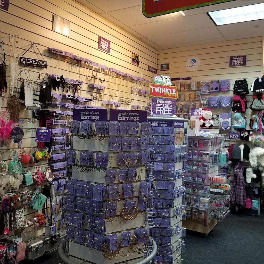 Claires | 2180 Reese, San Antonio, TX 78236, USA | Phone: (210) 675-9404