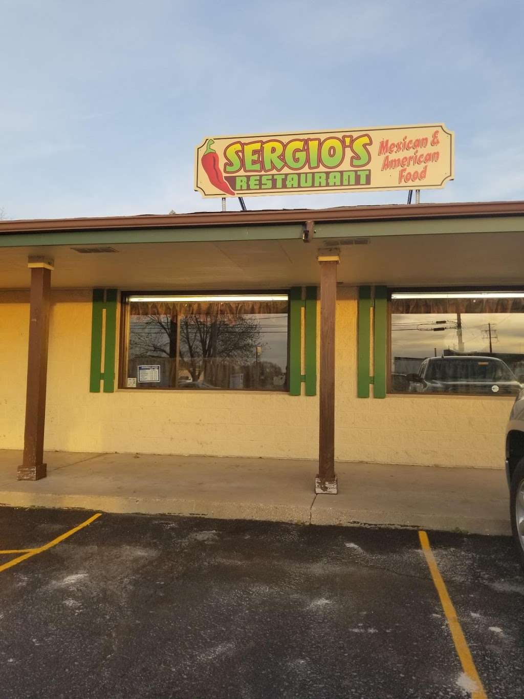 Sergios | 3731 S Beaumont Ave, Kansasville, WI 53139, USA | Phone: (262) 514-2972