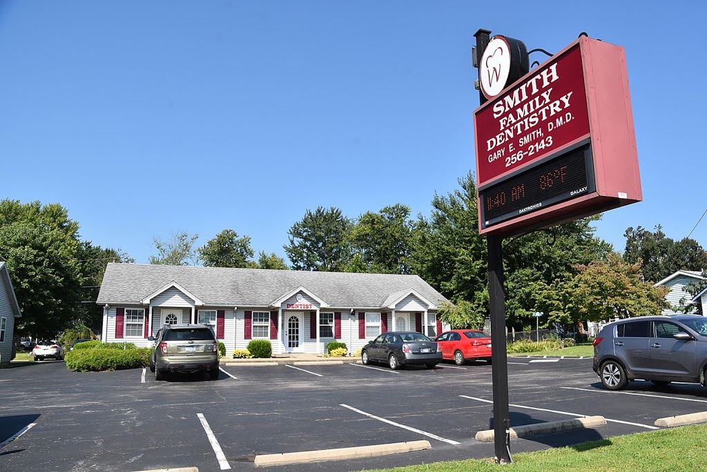 Smith Family Dentistry | 1417 Market St, Charlestown, IN 47111 | Phone: (812) 256-2143