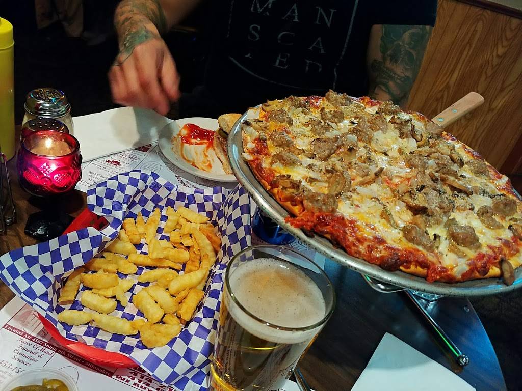 Scottys Bar & Pizza | 3921 S Clement Ave, Milwaukee, WI 53207, USA | Phone: (414) 481-6060