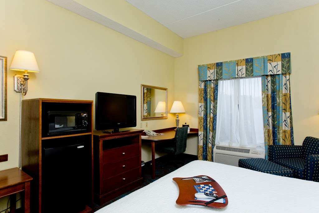 Hampton Inn Martinsburg South-Inwood | 4758 Gerrardstown Rd, Inwood, WV 25428, USA | Phone: (304) 229-6677