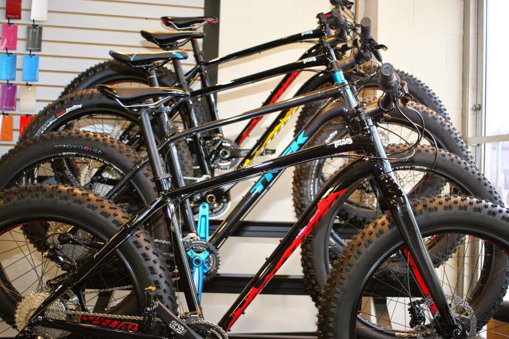 Seaside Cycle | 23 Elm St, Manchester-by-the-Sea, MA 01944, USA | Phone: (978) 526-1200