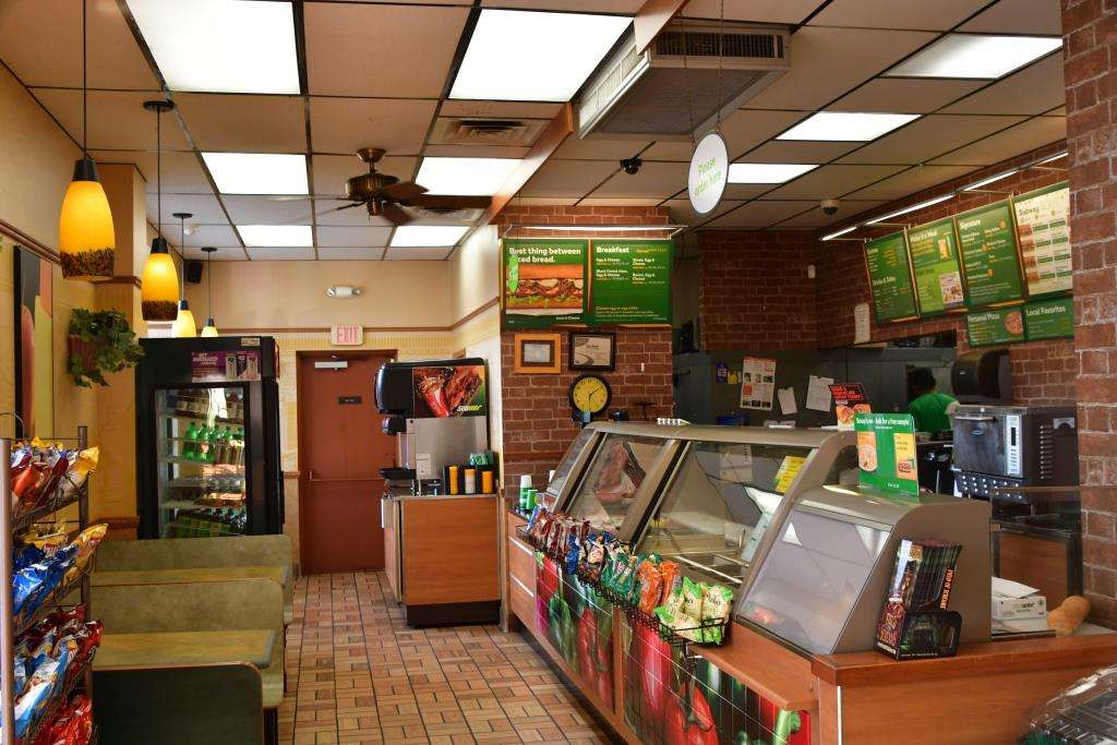 Subway Restaurants | 325 E Main St, Macungie, PA 18062 | Phone: (610) 967-4967