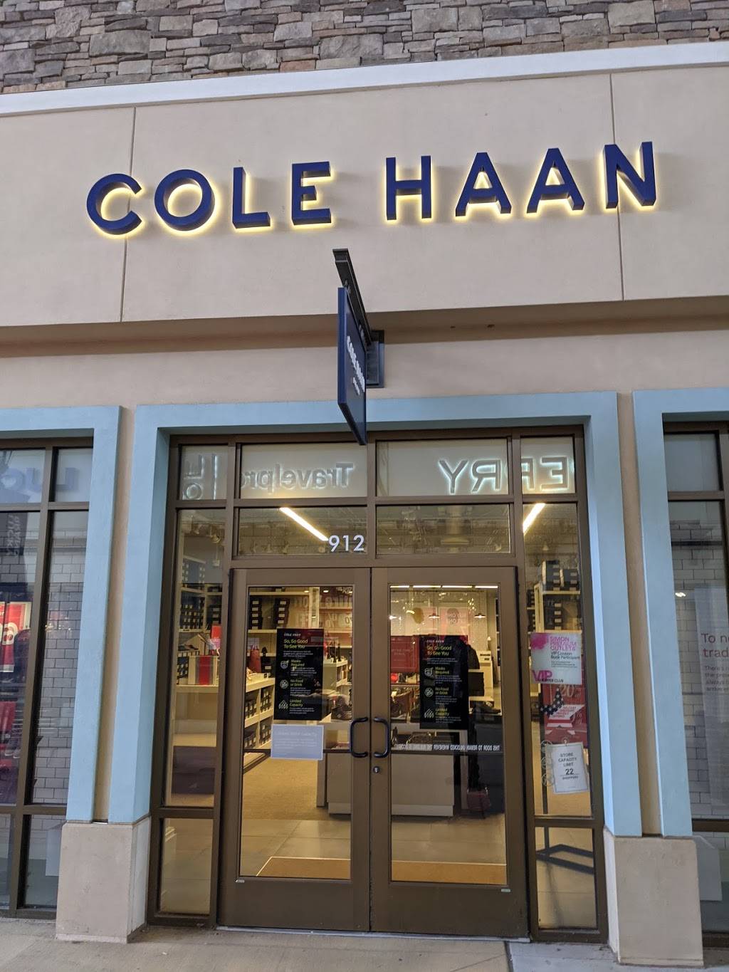 Cole Haan Outlet | 5512 New Fashion Way Suite #912, Charlotte, NC 28278, USA | Phone: (704) 350-2396