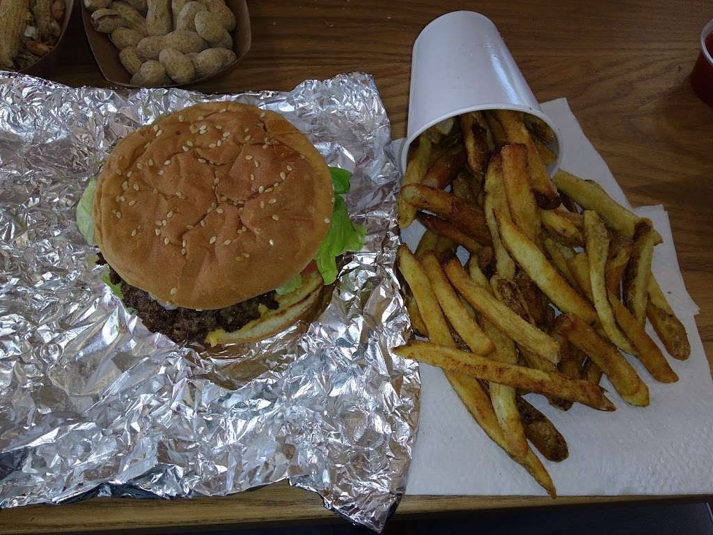 Five Guys | 86 Plaistow Rd, Haverhill, MA 01830, USA | Phone: (978) 361-2696