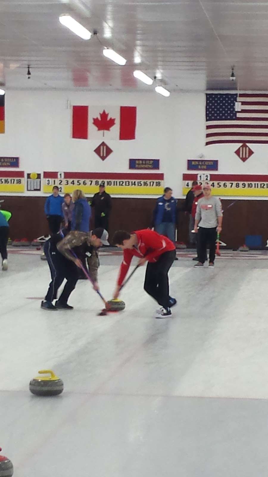 Kettle Moraine Curling Club | 2630 Oakwood Rd, Hartland, WI 53029, USA | Phone: (262) 367-8862