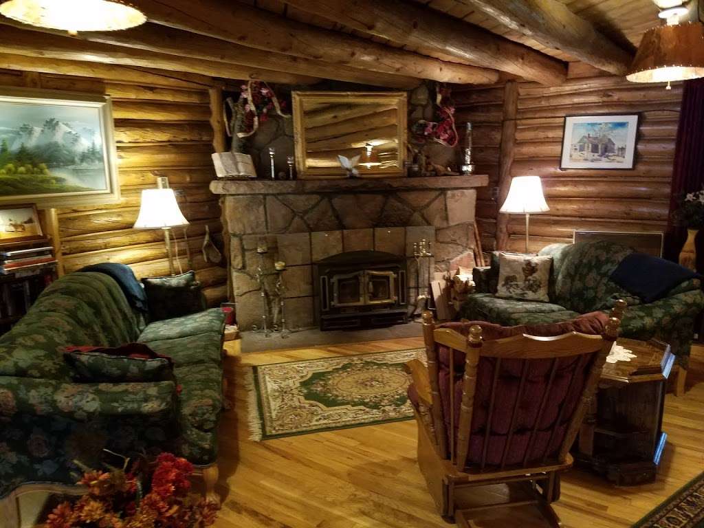 Allenspark Lodge B & B | 184 CO-7, Allenspark, CO 80510, USA | Phone: (303) 747-2552