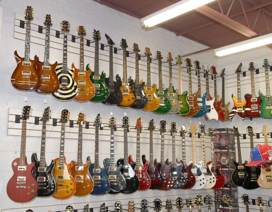 JCs Guitars & Music Lessons | Wind Hills Office Plaza, 2325 Dean St #400, St. Charles, IL 60175, USA | Phone: (630) 513-9932