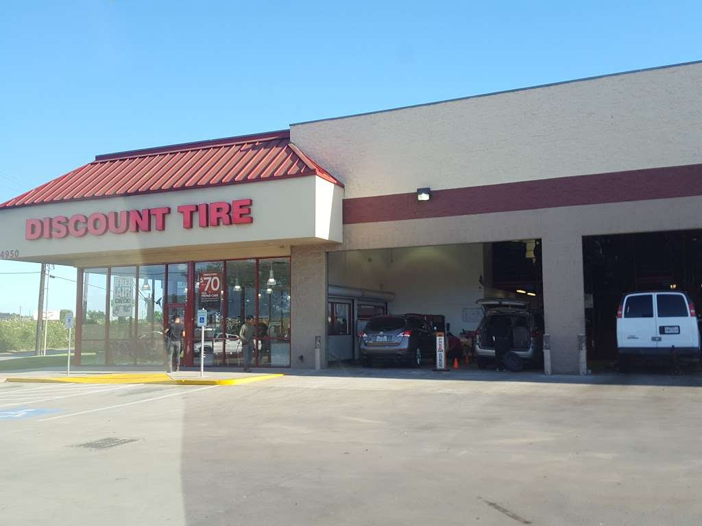 Discount Tire | 4950 North Fwy, Houston, TX 77022, USA | Phone: (713) 697-9319