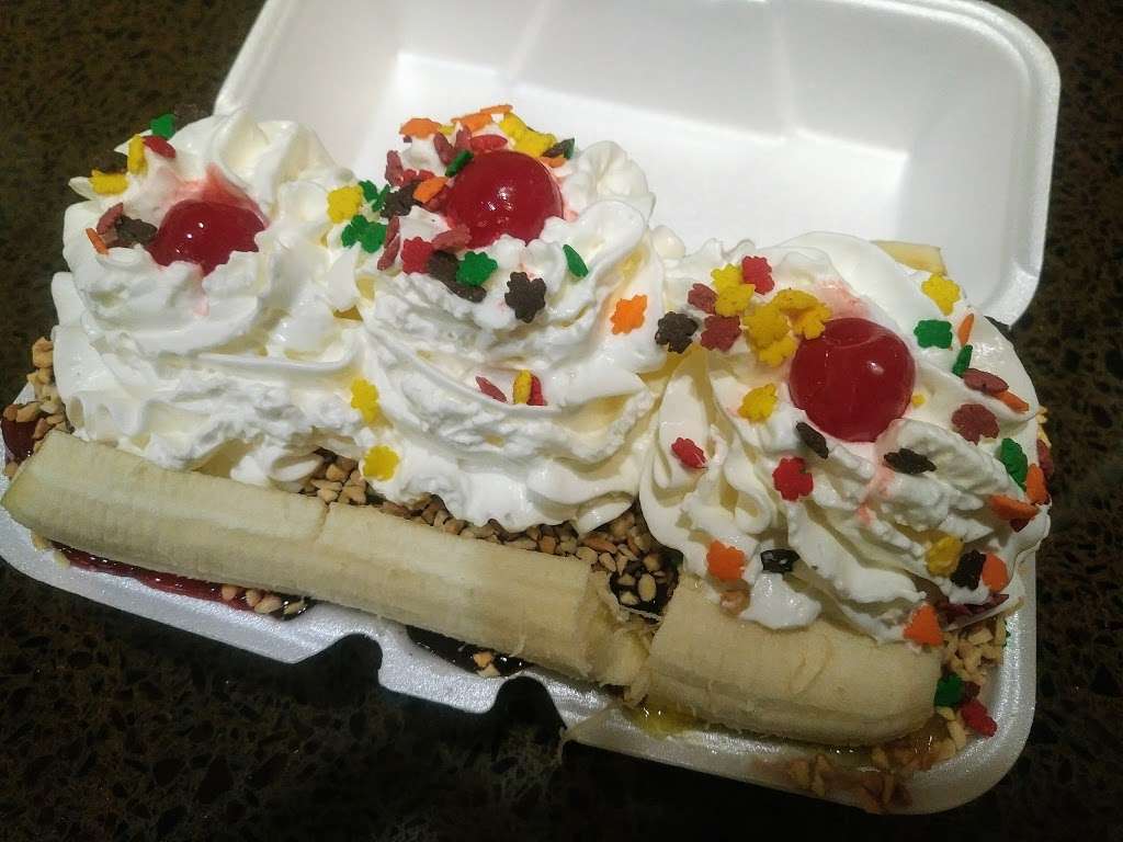 Twistee Treat Of Lake Buena Vista | 11947 S Apopka Vineland Rd, Orlando, FL 32836 | Phone: (407) 239-1400