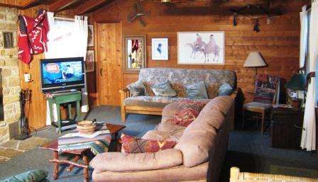 Fondulac Farm Cabin Rentals | 2477 Lanam Ridge Rd, Nashville, IN 47448 | Phone: (812) 988-4796